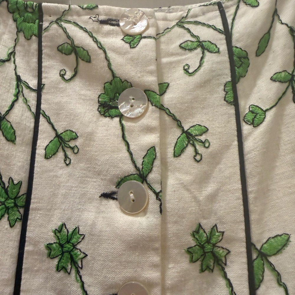 Vintage White Embroidered Floral Button-Front Skirt